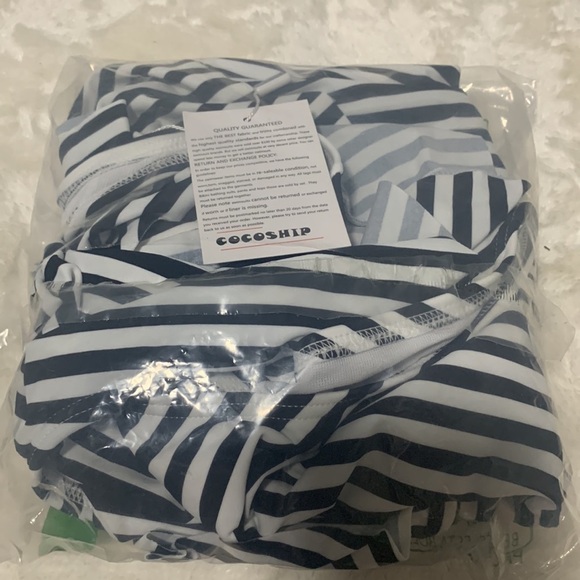 COCOSHIP Women's 1pc Sz 4 V Neckline Striped Backless Swimsuit Ruffle Swimwear - Picture 4 of 4